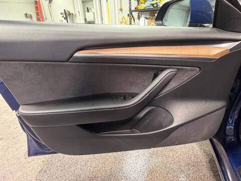 2023 Tesla Model 3 Performance