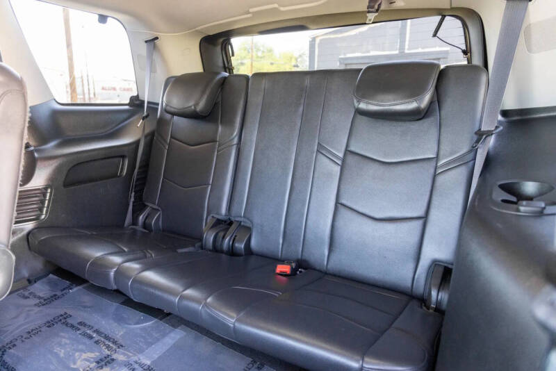 2017 Cadillac Escalade Luxury