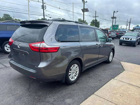 2017 Toyota Sienna