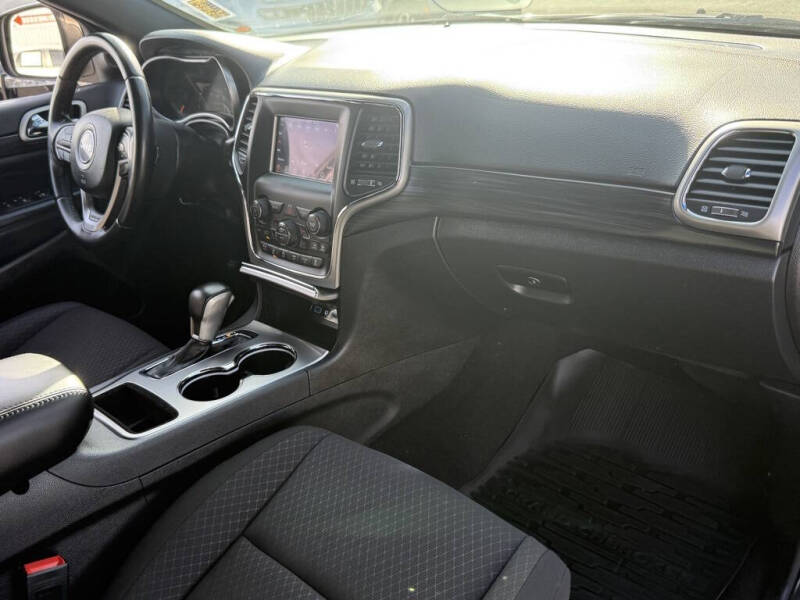 2021 Jeep Grand Cherokee Laredo E