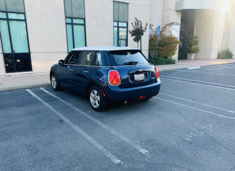 2017 MINI Hardtop 4 Door Cooper