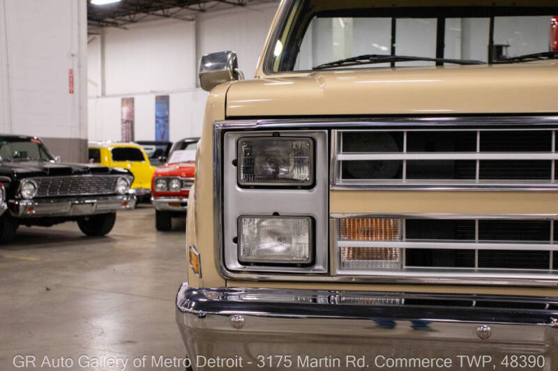 1987 Chevrolet R/V 10 Series V10
