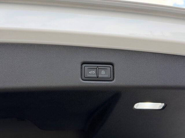 2025 Audi Q5 quattro Premium Plus TFSI