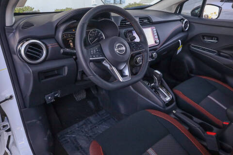 2025 Nissan Versa SR