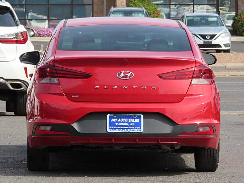 2019 Hyundai Elantra SE