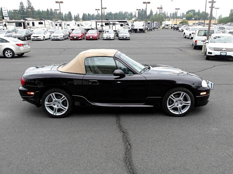 2004 Mazda MX-5 Miata