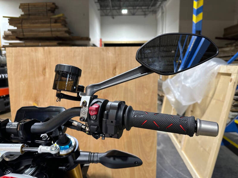 2025 Ducati Streetfighter V4 Supreme