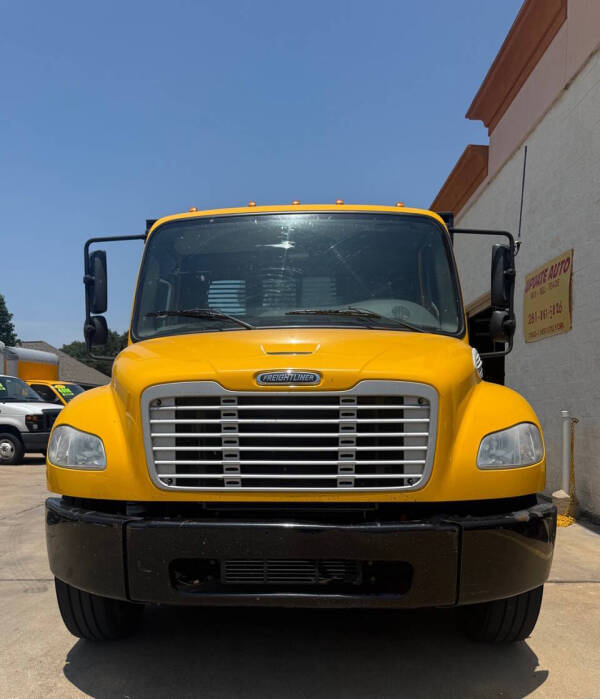 2020 Freightliner M2 106
