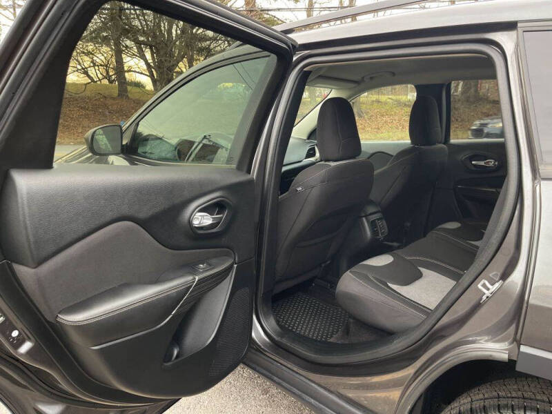 2016 Jeep Cherokee Sport Altitude