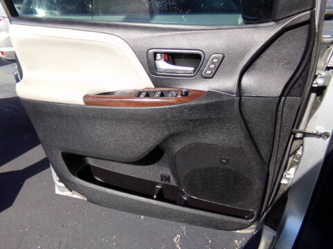 2015 Toyota Sienna Limited 7-Passenger