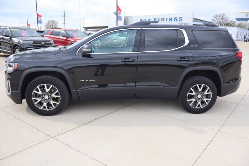 2023 GMC Acadia SLE