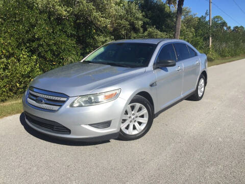 2012 Ford Taurus for sale at VICTORY LANE AUTO SALES in Port Richey FL