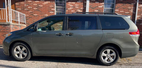 2011 Toyota Sienna Base 7-Passenger