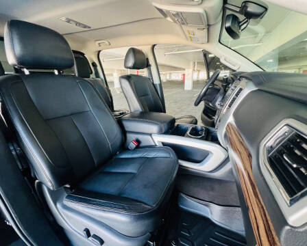 2017 Nissan Titan SL