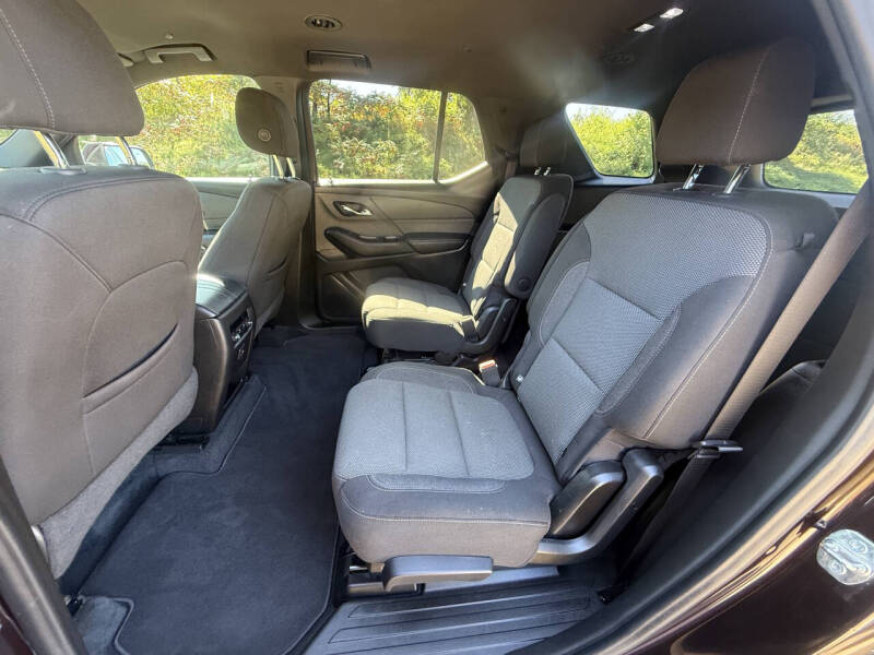 2022 Chevrolet Traverse LT Cloth