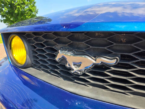 2005 Ford Mustang GT Deluxe