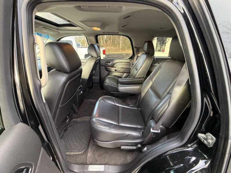 2011 Cadillac Escalade Luxury