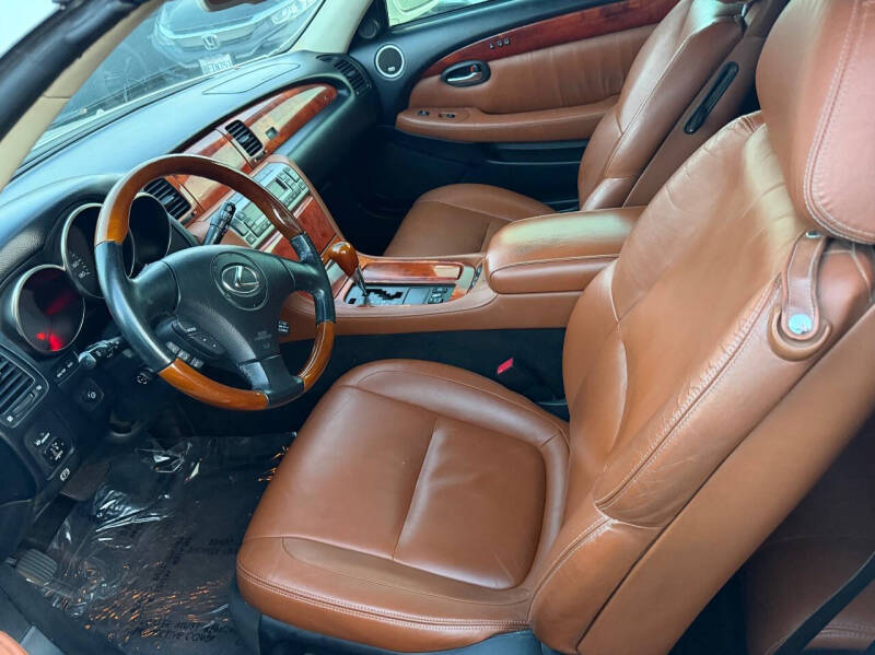 2004 Lexus SC 430
