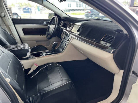 2010 Lincoln MKS