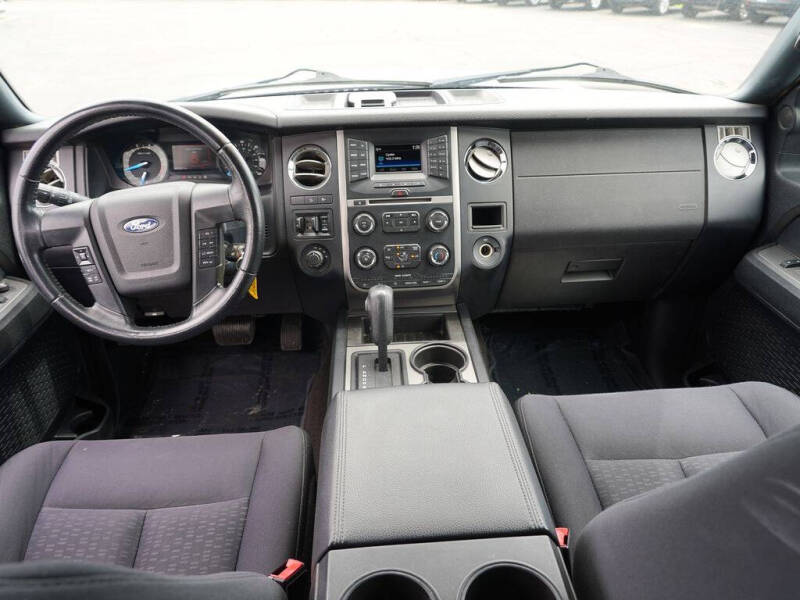 2017 Ford Expedition XL Fleet
