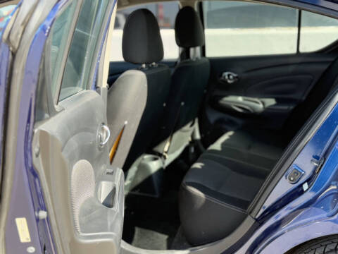 2019 Nissan Versa SV