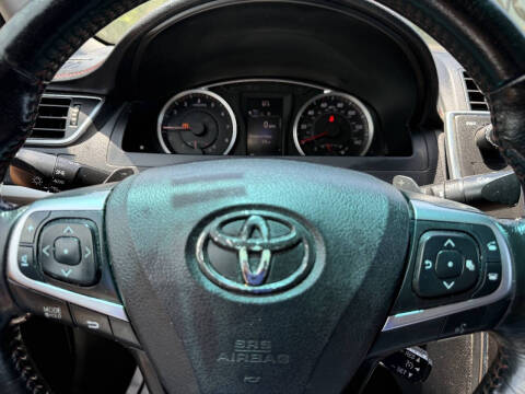 2016 Toyota Camry SE