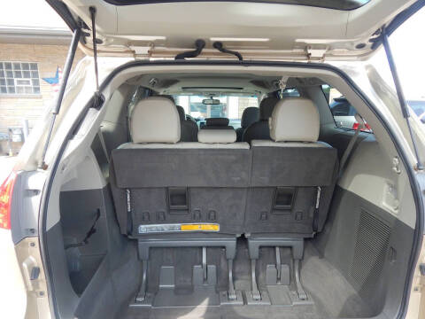 2011 Toyota Sienna XLE 8-Passenger