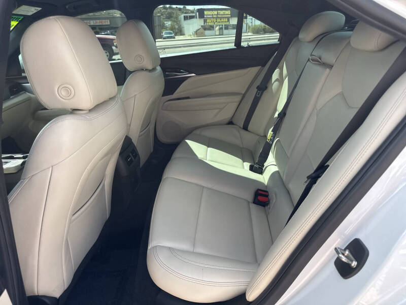 2023 Cadillac CT4 Luxury