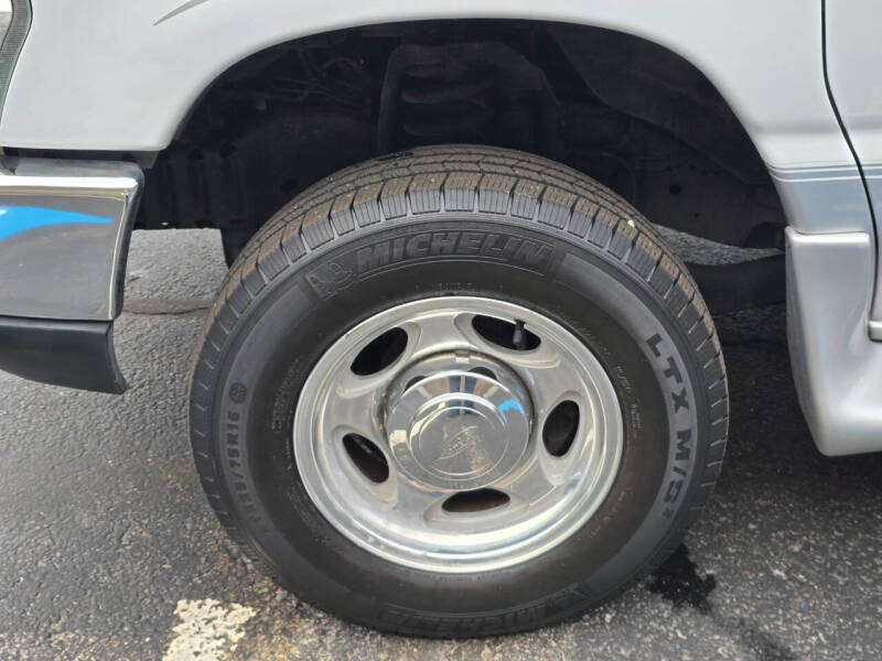 2011 Ford E-Series E-150