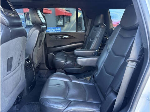 2019 Cadillac Escalade Platinum