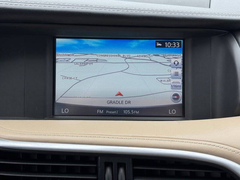 2017 Infiniti QX30 Premium