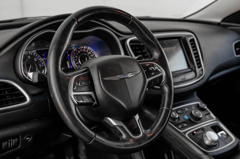 2017 Chrysler 200 Limited Platinum