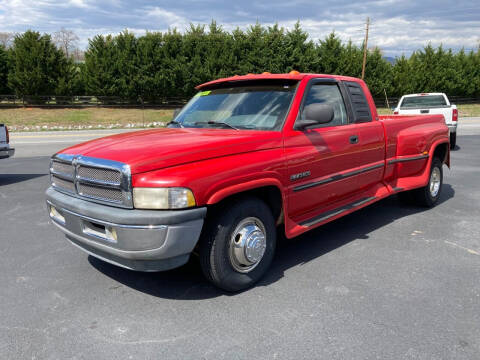 1999 Dodge Ram Pickup 3500 for sale at WOOTEN AUTOMOTIVE, LLC in Landrum SC