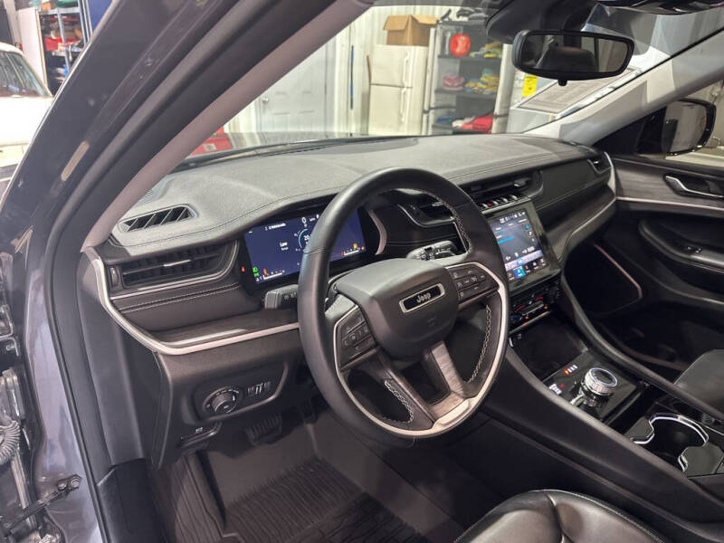Image of 2021 Jeep Grand Cherokee L Limited