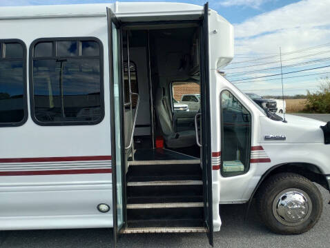 2017 Ford E-Series E-450 SD