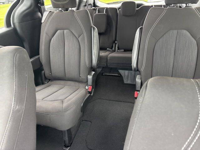 2023 Chrysler Pacifica Touring