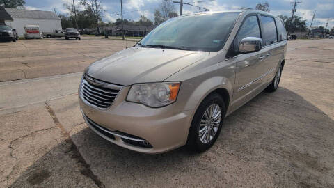 2013 Chrysler Town and Country Touring-L