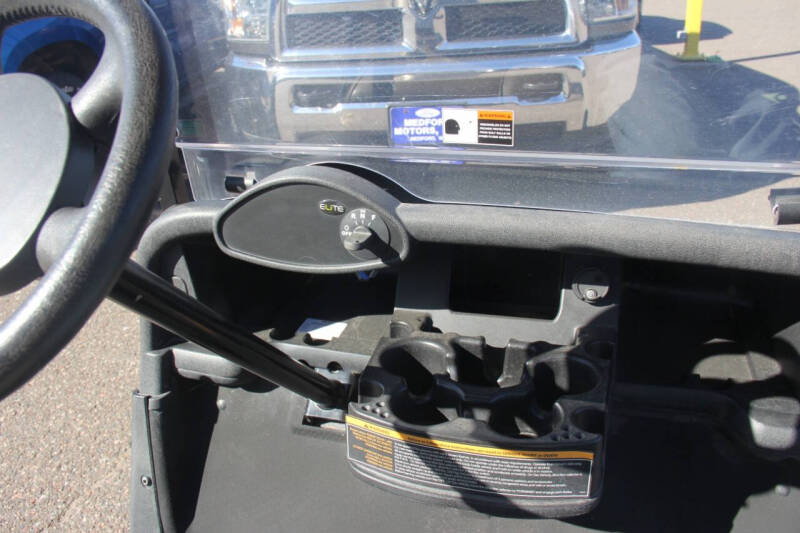 2020 E-Z-GO RXV ELiTE