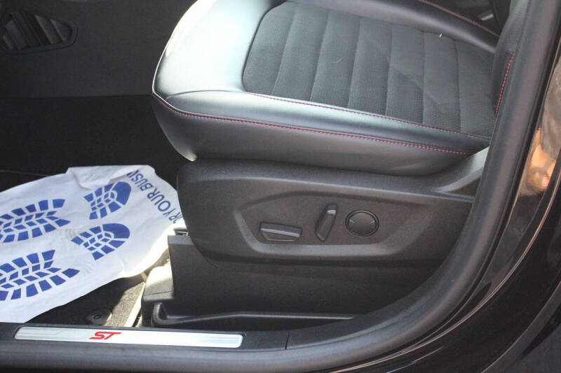 2024 Ford Edge ST-Line