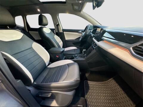 2025 Volkswagen Taos SEL 4Motion