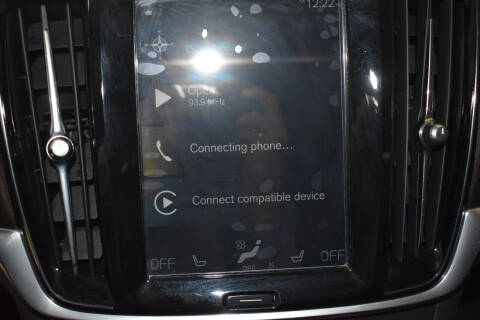 2017 Volvo S90 T5 Momentum