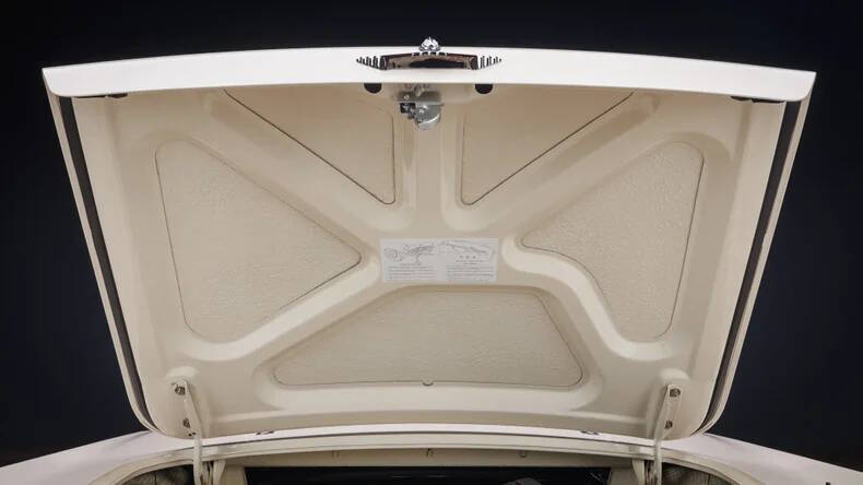 1957 Ford Thunderbird