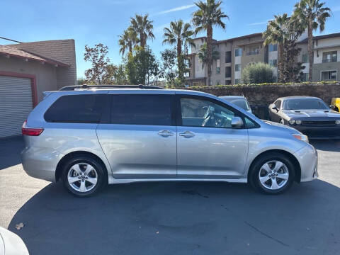 2020 Toyota Sienna LE 8-Passenger