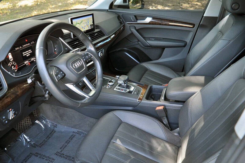 2018 Audi Q5 2.0T quattro Premium Plus