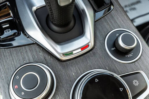 2022 Alfa Romeo Stelvio Ti