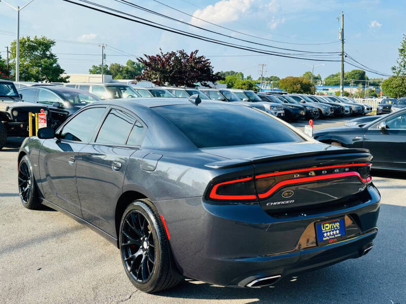 2017 Dodge Charger R/T