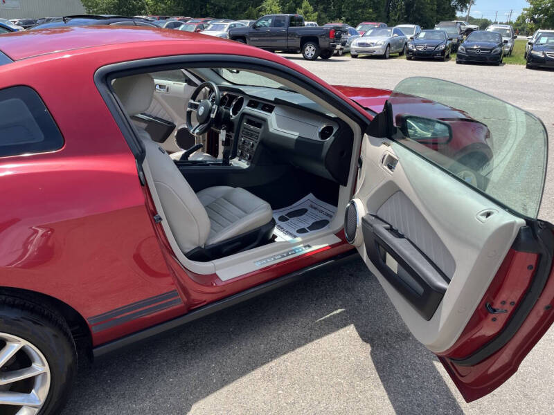 2010 Ford Mustang V6 Premium