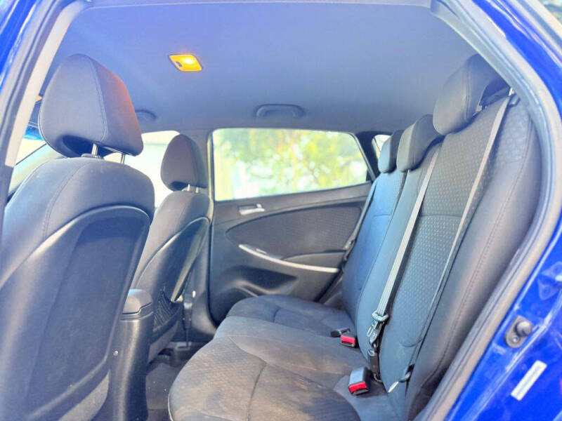 2013 Hyundai Accent SE