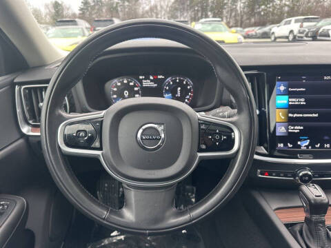 2021 Volvo S60 T5 Momentum