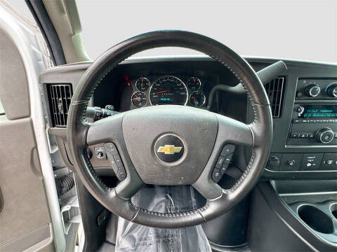 2022 Chevrolet Express 2500